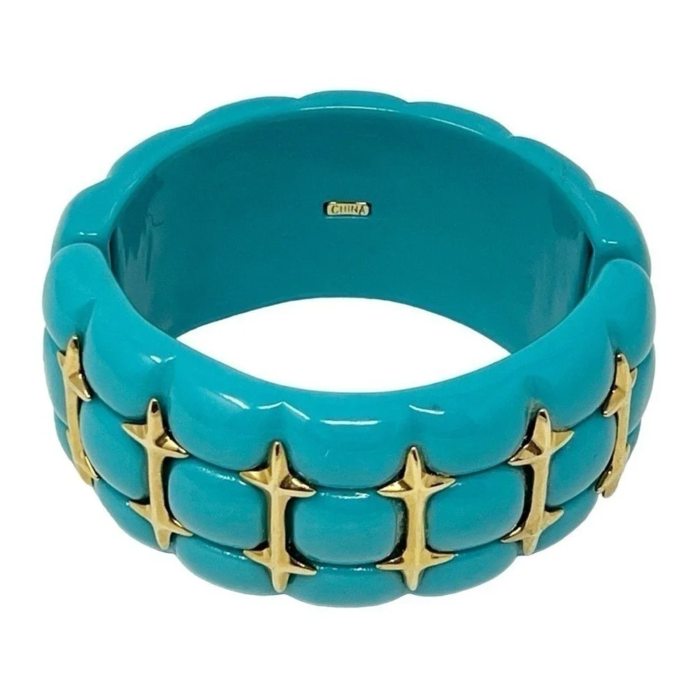 Wendy Williams Stretch Cuff Bracelet Turquoise Color Lucite Gold Tone Accents